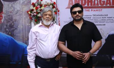 நடிகர் பிரஷாந்த் இன்று பத்திரிகையாளர் மத்தியில் தனது பிறந்த நாளைக் கொண்டாடினார் . 