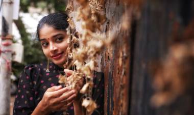 ஜல்லிக்கட்டு காளையை வளர்க்கும் ஷீலா ராஜ்குமார்