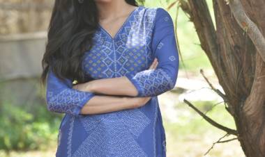 நடிகை ஸ்ருதிஹாசன் அறிமுகப்படுத்தும் தோல் பராமரிப்பு தயாரிப்புகள்