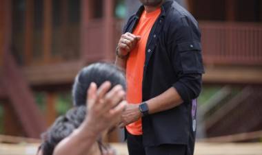 Santhanam's "Kick" is an entertaining film that will make you laugh and forgot all sorrows. 