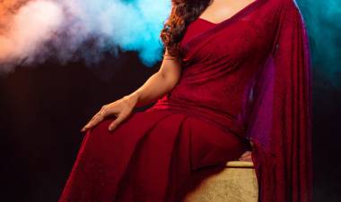 உற்சாகத்தில் சாக்ஷி அகர்வால்