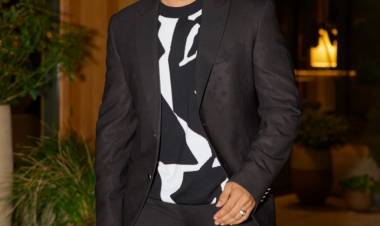 பிரத்யேக ஸ்டைலில் ஆடை அணிந்ததற்காக பாராட்டுகளை குவிக்கும் ராம் சரண்