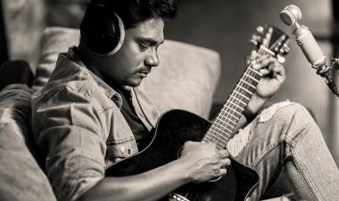 ஐஃபா விருதினை வென்ற இசையமைப்பாளர் சாம் சி. எஸ்.