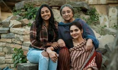 'ஸ்வீட் காரம் காபி'யின் முக்கியத்துவத்தைப் பற்றி, மூன்று தலைமுறைக் கதையின் ஒரு பகுதியாக நடித்திருக்கும் நடிகை மது, தனது பயணத்தைப் பற்றி மனம் திறந்து பேசுகிறார்: " அற்புதம் நிறைந்த சில இனிப்பான தருணங்களும் மற்றும் அற்புதம்மிக்க சில காரமான தருணங்களும் இதில் உள்ளன"