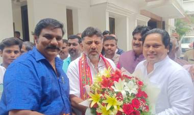 பசும் பொன் முத்து ராமலிங்க தேவர் வாழக்கை வரலாறு திரைப்படமாக உருவாகி தேசிய தலைவர் என்ற பெயரில் அக்டோபர் 30 அன்று பான் இந்தியா படமாக வெளிவருகிறது.