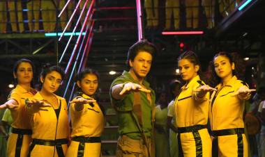 ஜவான் மற்றொரு மகத்தான மைல்கல்லை எட்டியது, ஒரு ஹிந்தித் திரைப்படத்திற்கான 500 கோடி அளவுகோலைக் கடந்தது, இதுவரை இல்லாத அளவுக்கு அதிக வசூல் செய்த ஹிந்தித் திரைப்படமாக மாறியது, மேலும் 18  நாட்களில் இந்த மைல்கல்லை மிக வேகமாக எட்டியுள்ளது!