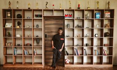 ரெட் சில்லிஸ் என்டர்டெய்ன்மென்ட் தயாரிப்பாளர் கௌரி கான் தயாரிப்பில், இயக்குநர் அட்லீ இயக்கத்தில், கிங்கான் ஷாருக்கான் நடிப்பில் உருவான ‘ஜவான்’ திரைப்படம், ஹாலிவுட் கிரியேட்டிவ் அலையன்ஸ் 2024 வழங்கும் ஆஸ்ட்ரா (ASTRA)விருதுகளில் பரிந்துரைக்கப்பட்ட, ஒரே இந்தியத் திரைப்படம் எனும் பெருமையை பெற்றுள்ளது.