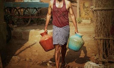 57வது வேர்ல்ட் ஃபெஸ்ட் ஹூஸ்டன் ரெமி விருது 2024 இல் வெளிநாட்டுத் திரைப்படத்திற்கான வெண்கலப் பதக்கத்தை வென்ற ‘பராரி’ திரைப்படத்தை இயக்குநர் ராஜூ முருகன் வழங்குகிறார்!