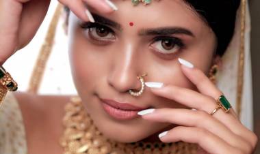 'மையல்' படம் மூலம் தமிழில் அறிமுகமாகும் நடிகை சம்ரித்தி தாரா!