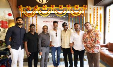 KRG கண்ணன் ரவியின் பிரம்மாண்ட தயாரிப்பில், நடனப்புயல் பிரபுதேவா, வைகைப்புயல் வடிவேலு,  யுவன்சங்கர் ராஜா கூட்டணி 25 வருடங்களுக்குப் பிறகு மீண்டும் இணையும் புதிய படத்தின் பூஜை , இன்று கோலாகலமாக நடைபெற்றது