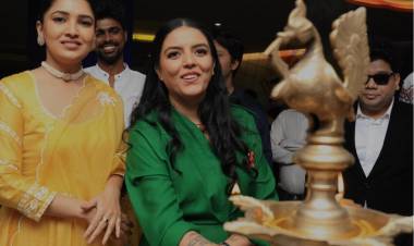 'கிகி & கொகொ' படத்தயாரிப்பாளர்களின் 'கலர் பென்சில்' ஸ்டோரை நடிகை வாணி போஜன் மற்றும் மைக்செட் ஸ்ரீராம் சென்னையில் திறந்து வைத்தனர்!