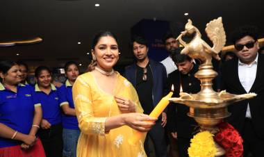 Actress Vani Bhojan and Micset Sriram inaugurated Kiki & Koko movie producer's experiential learning store "Color pencil" in Chennai!