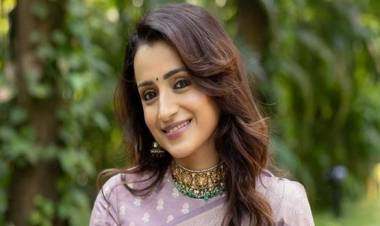 Trisha Krishnan’s cryptic Instagram posts spark fresh online speculation