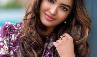 ‘சிக்னல் அட் 11:30’ படத்தின் மூலம் தமிழ் சினிமாவில் அறிமுகமாகும் நடிகை புஜிதா பொன்னாடா!