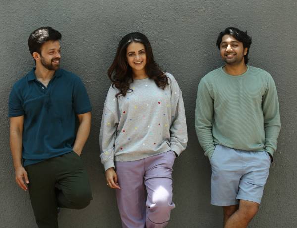 அனோமி Cast :