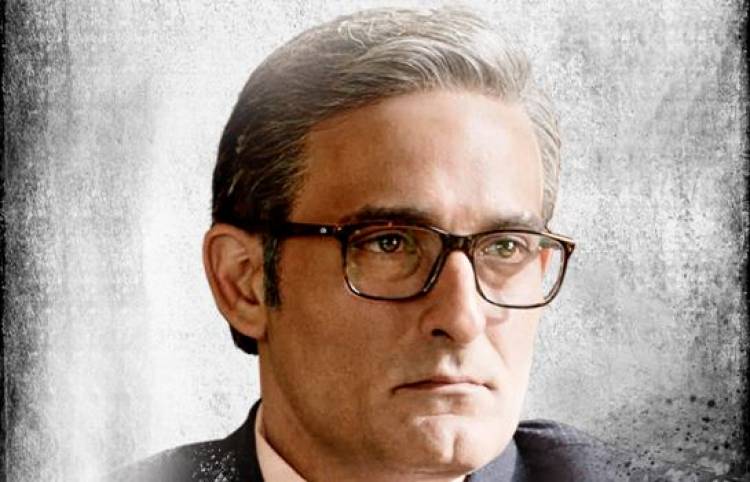'The Accidental Prime Minister' Third Poster feat Akshaye Khanna OUT Now!