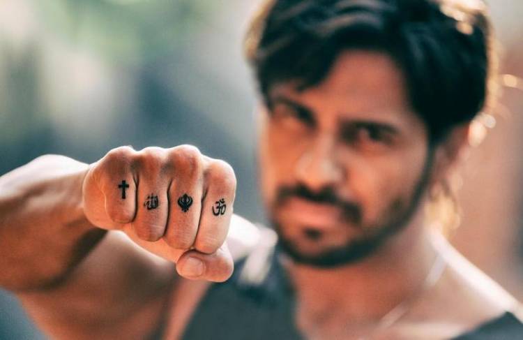 Sidharth to play with fire in Marjaavan