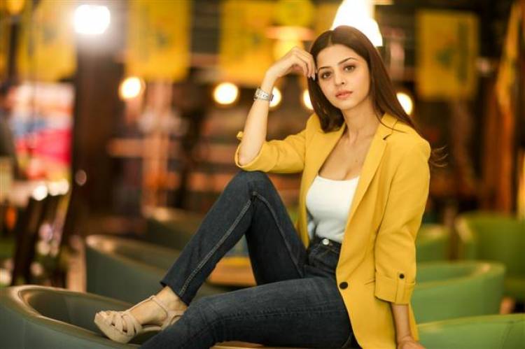 Stunning New Photoshoot Stills of Actress Vedhika