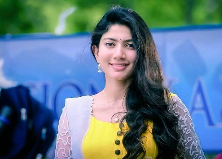 நடிகையும், டாக்டருமான சாய் பல்லவி பிறந்தநாள்