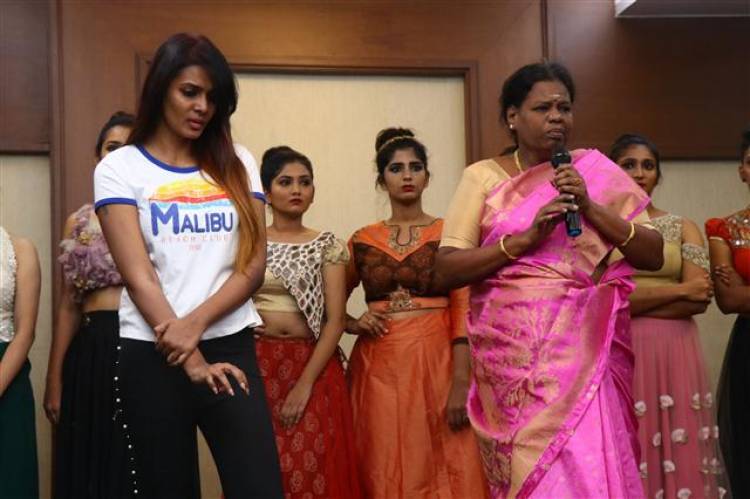 தமிழ்ப்பெண்களுக்கான பிரத்யேகமாக அழகி போட்டியை நடத்தவிடாமல் சதி ‏செய்கிறார்கள் - நடிகை மீரா மிதுன் வேதனை 