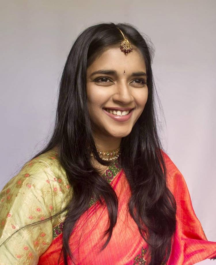 Here's the Pongal celebration clicks of beautiful Actress Vasundhara