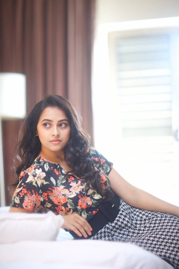 Exquisitely Beautiful sridivya flaunts Smile and Substance in style in these new stills