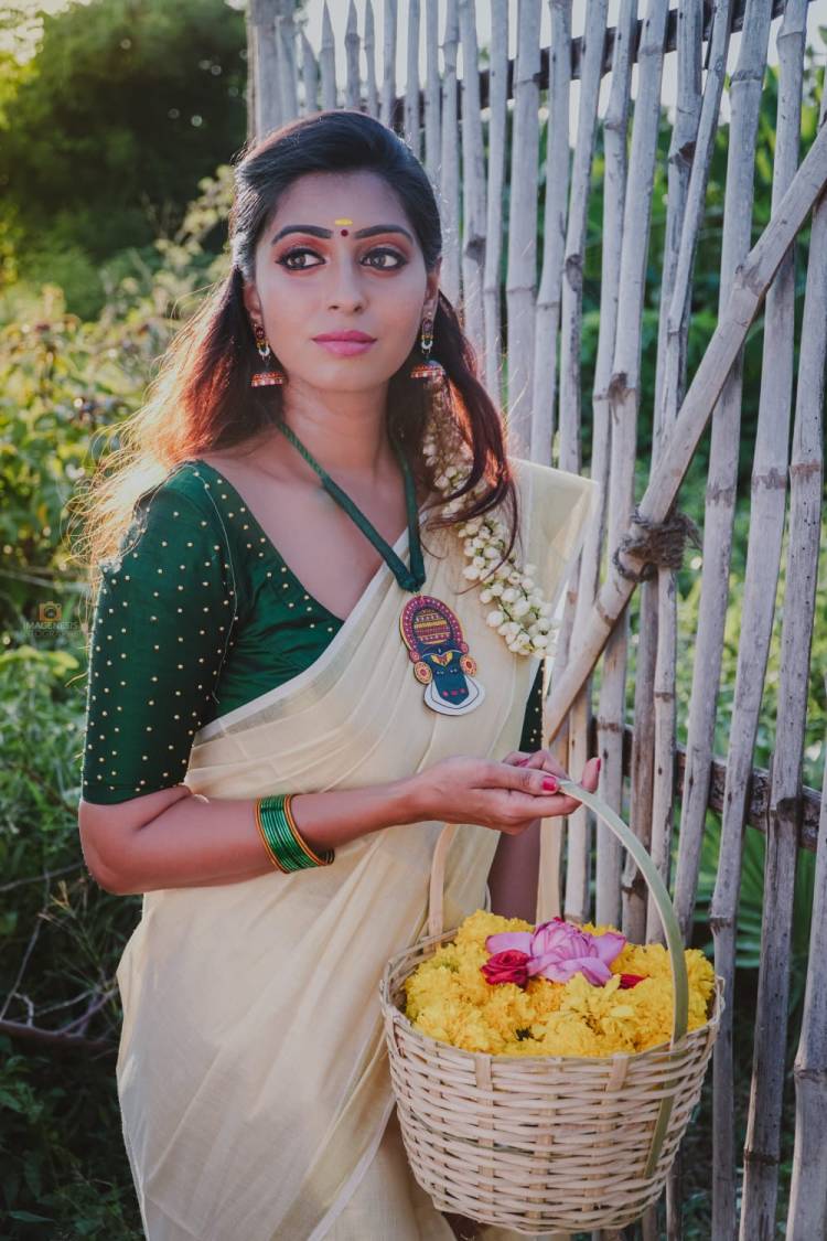 Gorgeous Actress Kuhasini Onam photoshoot