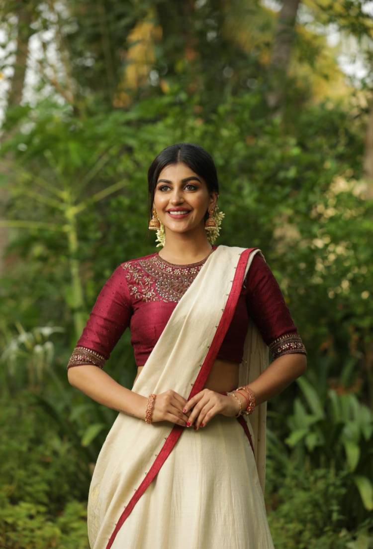 Onam Wishes from Actress YashikaAnand 