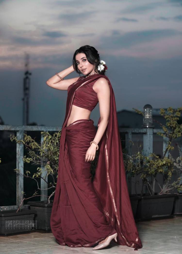 Actress #Parvati looks stunning in these lovely pictures from her latest photoshoot.