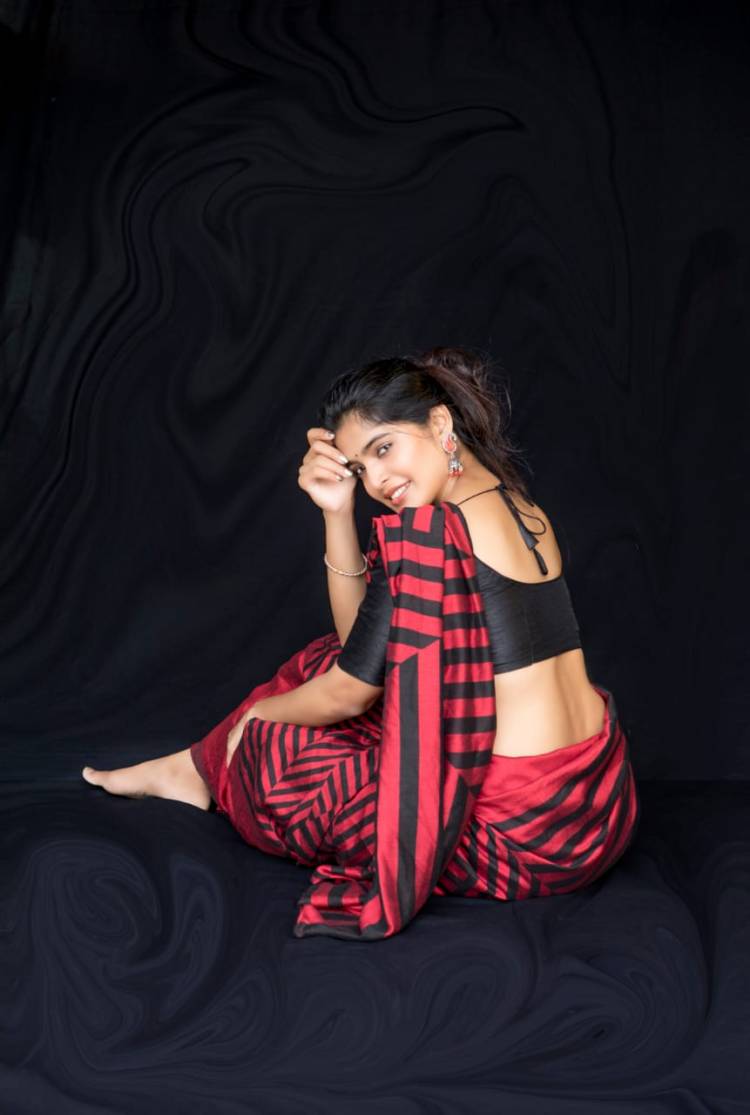 Ravishing in red! Actress #SanchitaShetty strikes a series of stunning poses in these pictures from her latest photoshoot.