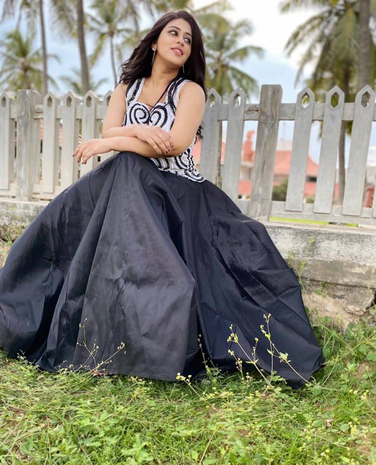 Living in the moment Actress #Champika .Here are some lovely pictures from her latest photoshoot!