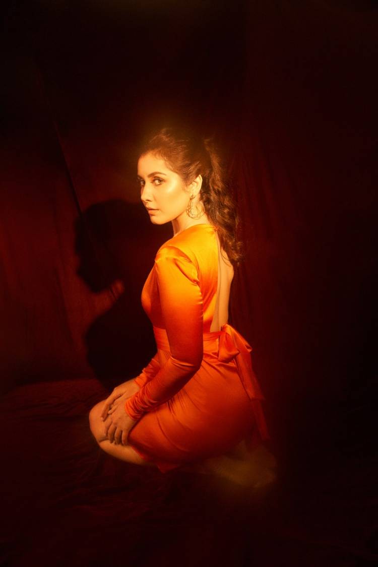 Blazing like the sun! Actress #RaashiKhanna looks bright and beautiful  in these pics from her latest photoshoot.