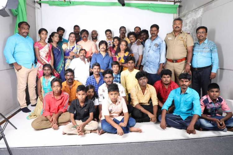 காதலை எதிர்க்கும் மற்றுமொரு படம் தான் " ஆதிக்க வர்க்கம் " பகவதி பாலாவின் பத்தாவது படம்
