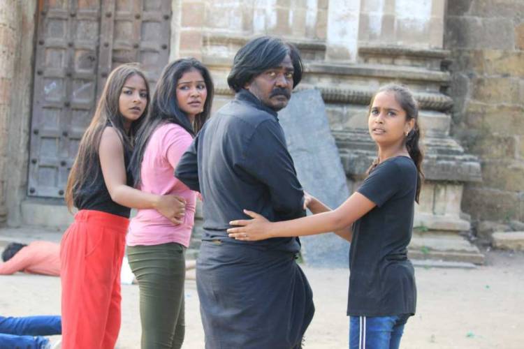 காதலை எதிர்க்கும் மற்றுமொரு படம் தான் " ஆதிக்க வர்க்கம் " பகவதி பாலாவின் பத்தாவது படம்