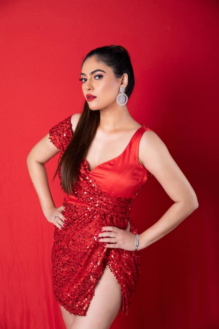 Actress #SherinShringar Ravishing In Red Outfit! Latest pics.