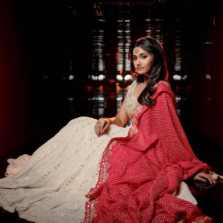 Actress Priya bhavanishankar recent photo shoot pics