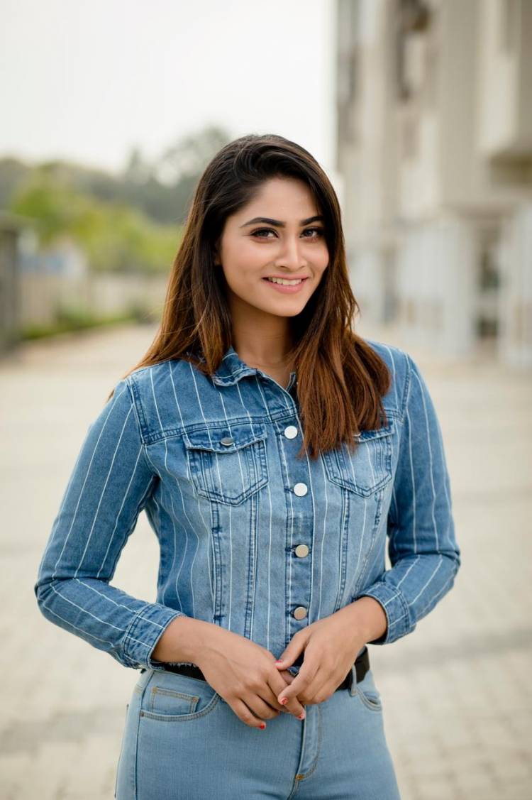 Actress #Shivani looks alluring in the recent photoshoot