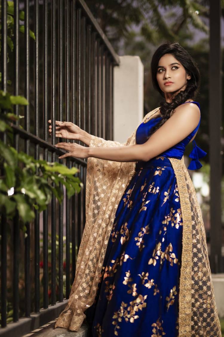 Upcoming Actress #AadhiraiSoundararajan's Spectacular Blue Lehenga Look Steals All Attention.