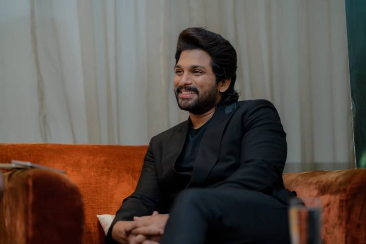 Icon Star #AlluArjun vaccinates his staff who are aged above 45 & their family members