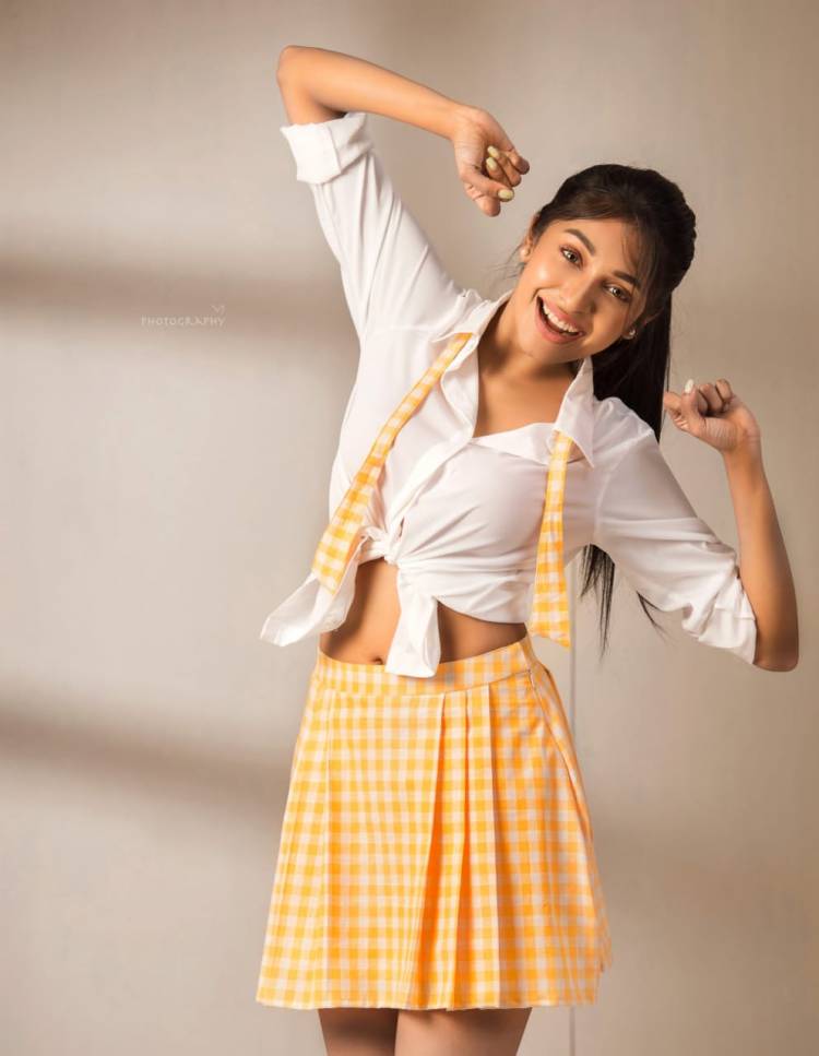 Model #SherilyBabitha flaunts in a beautiful skirt, here’re the latest photoshoot stills