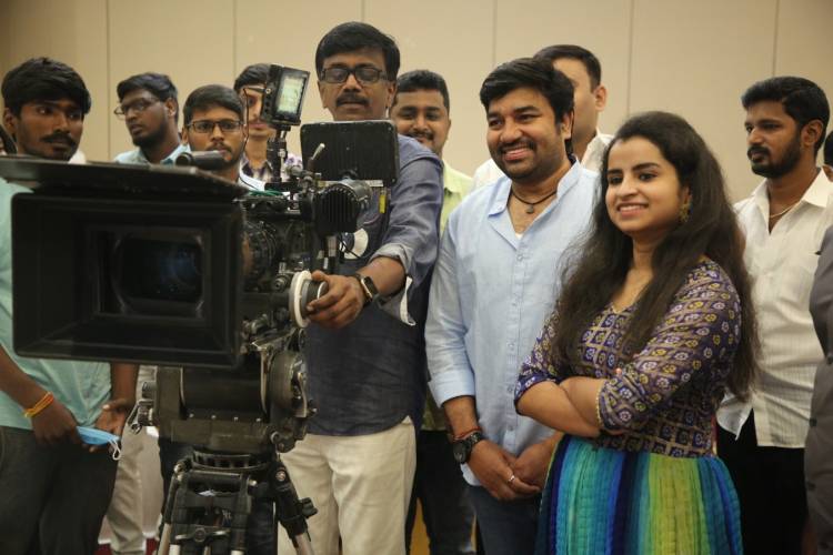Mirchi Shiva-Priya Anand starrer Director Kannan’s remake of the classic comedy “Kasethan Kadavulada” shooting commenced with ritual ceremony