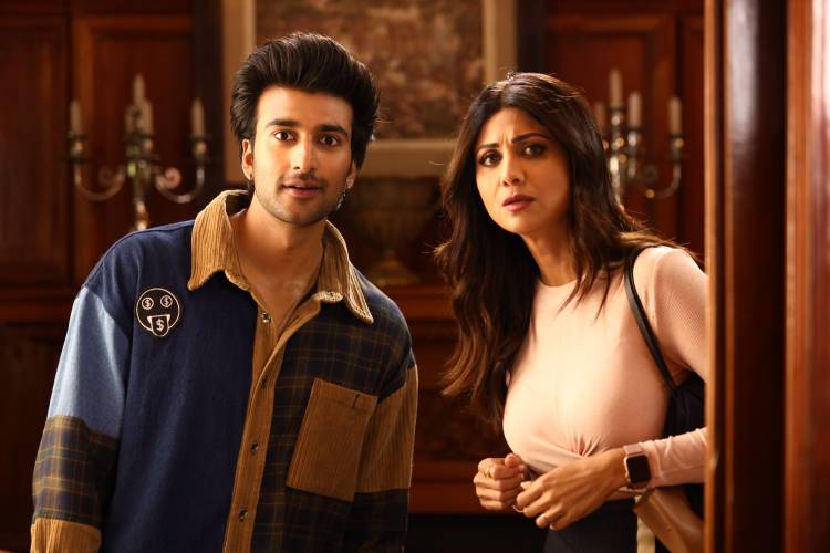 Shilpa Shetty Kundra shares her take on the generation gap with her Hungama 2 co-star Meezaan 