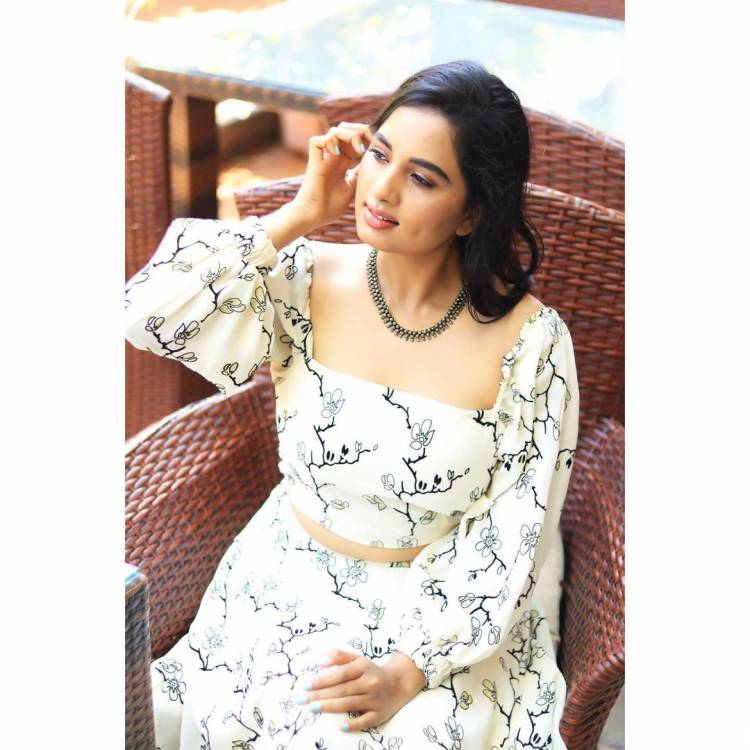 Actress #SrushtiDange looks every inch gorgeous in her latest photoshoot stills. Here take a look at the stills
