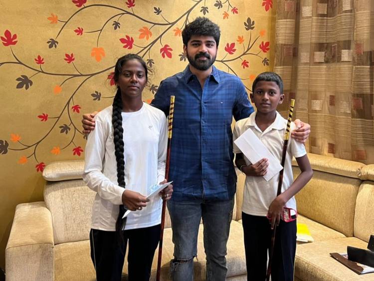 Actor Shirish extends help to Silambam champions for an International Tournament 