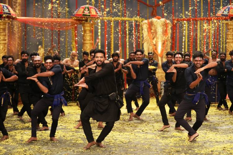 First Look of Tamil's First Cinematic Ayyappan Song "Aaruyir Ayyappa" Released!