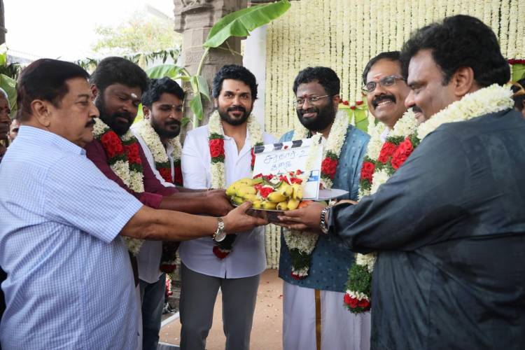 கார்த்தி கதாநாயகனாக நடிக்கும் சர்தார் 2 படத்தின் பூஜை, சமீபத்தில் மிக விமரிசையாக  நடைபெற்றது. சர்தார் படத்தின் பிரம்மாண்ட வெற்றியைத் தொடர்ந்து, PS மித்ரன்   இயக்கத்தில் பிரின்ஸ் பிக்ச்சர்ஸ்  