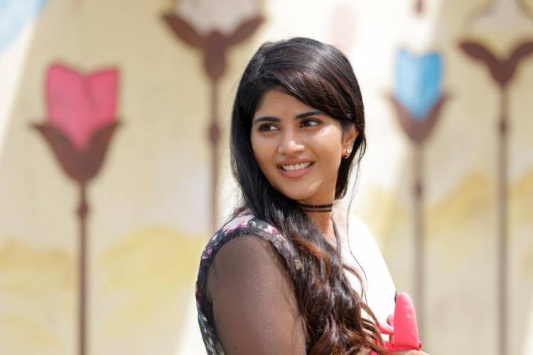 "என் கரியரில் சிறந்த கதாபாத்திரத்தை ‘மழை பிடிக்காத மனிதன்’ படத்தில் விஜய் மில்டன் சார் கொடுத்துள்ளார்”- நடிகை மேகா ஆகாஷ்!