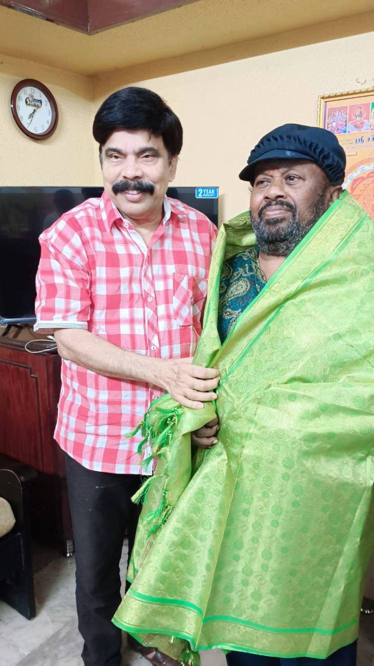 பவர் ஸ்டாரின் புதுவிதமான லட்டு 