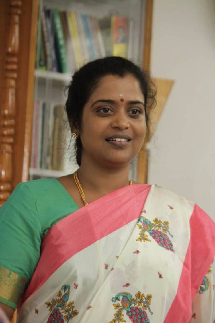 விவசாயத்தின் பெருமையை, தமிழனின் பண்பாடான உறவுகளின் ஆழத்தையும் அர்த்தத்தையும் பேசும் அருமையான படம் “பூர்வீகம்” !!