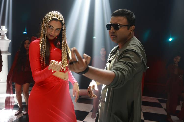 'லெவன்' படத்திற்காக டி. இமான் இசையில் ஆண்ட்ரியா பாடி, ஆடி அசத்தும் 'தமுகு' பாடல்